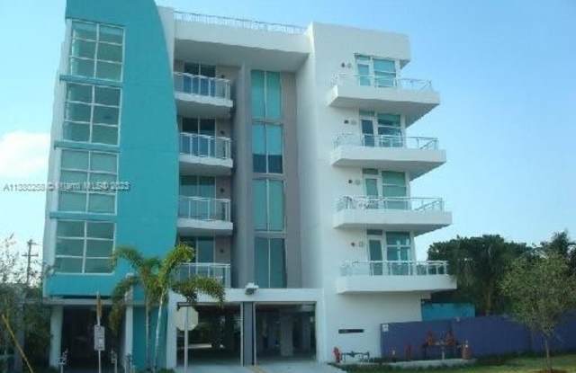2020 Prairie Ave