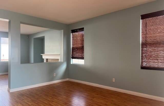 927 W Paramount Street