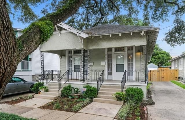 2722 PALMER Avenue - 2722 Palmer Avenue, New Orleans, LA 70118