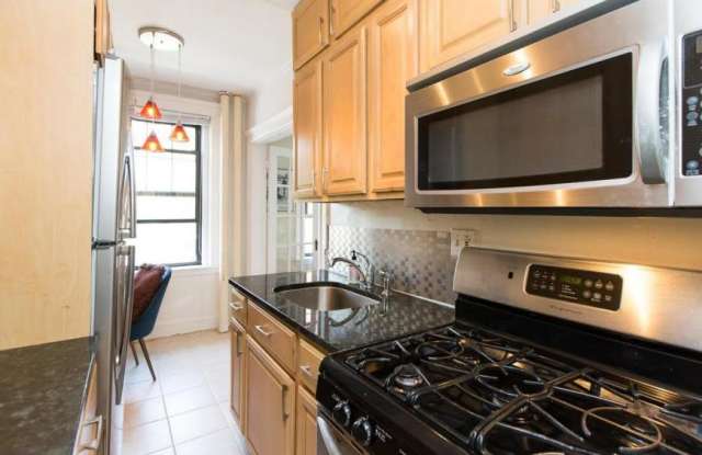 Photo of 120 Riverway