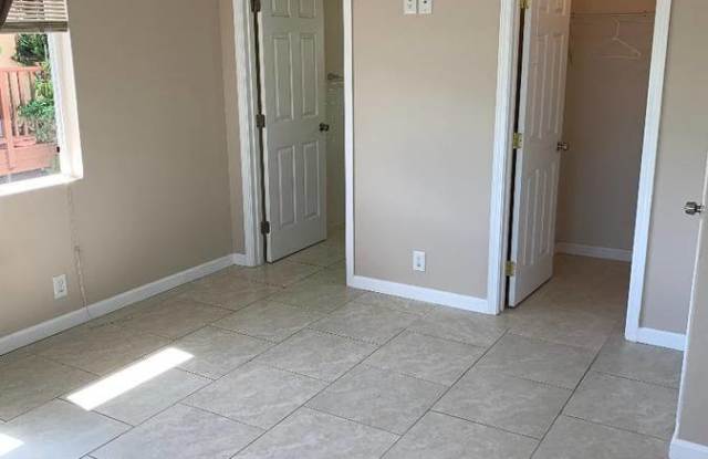 3 bedroom, 2 bathroom, 1 parking in Salt Lake! photos photos