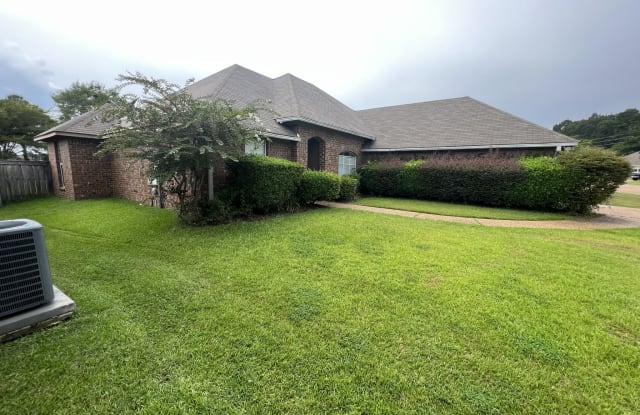 617 Wildberry Dr - 617 Wildberry Drive, Pearl, MS 39208