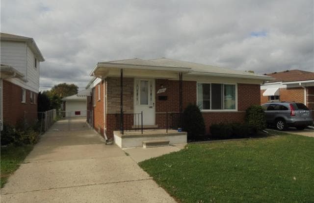 6593 ROBINDALE AVE Avenue - 6593 Robindale Avenue, Dearborn Heights, MI 48127