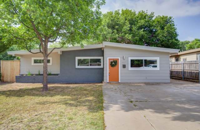 Pre-leasing for Summer/Fall! Gorgeous Remodeled Home in Central Lubbock photos photos