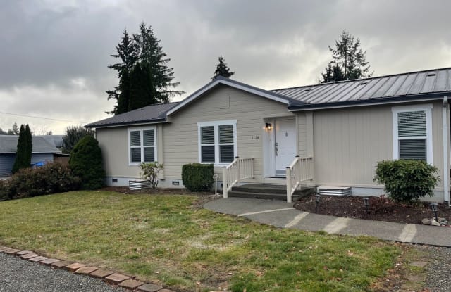 IMMACULATE 3 BEDROOM - 1114 132nd Street Court East, Clover Creek, WA 98445