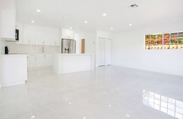 17600 Northeast 2nd Court