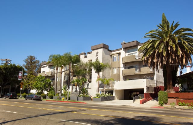 Cahuenga Heights Apartments