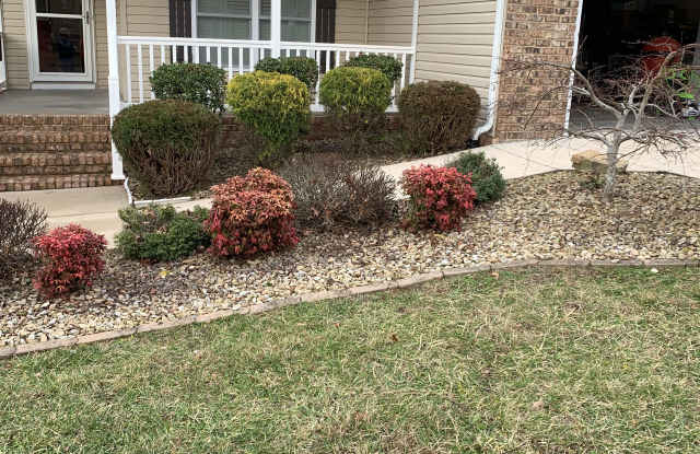 Photo of 104 Springdale Dr