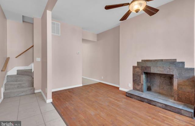 1007 E PRESTON Street