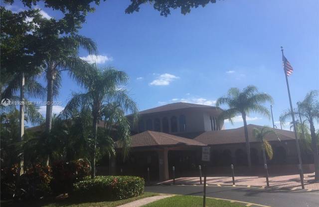 2342 NW 36th Ave