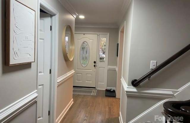 10701 Maryfield Lane