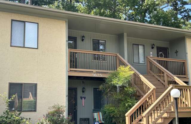 Photo of 3625 Saint Johns Court unit: 25B