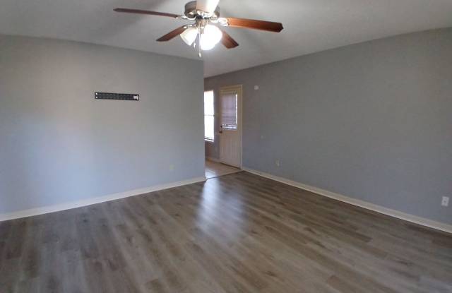 Spacious Home on Quiet Street - Open To Section 8