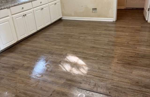 1116 S State Hwy 605