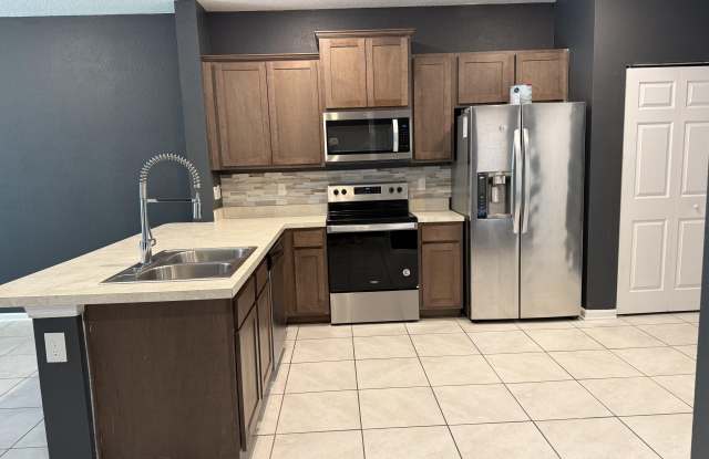 819 OBSERVATORY Parkway