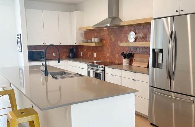 2709 E 5th St #1201, Austin, Texas 78702