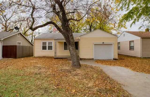 Cozy 2 Bedroom 1 Bathroom Home