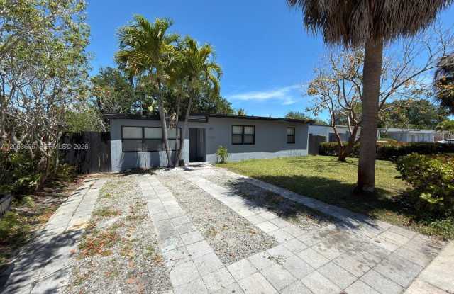 1325 NW 11th Ct