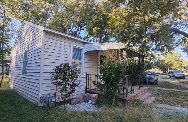 1107 Northwest Van Buren Street