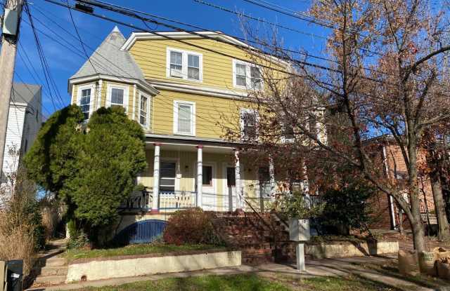 237 Montgomery Street unit: 3