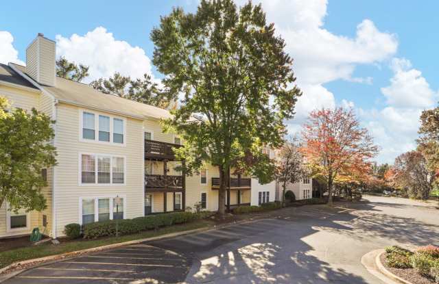 Photo of 10064 Oakton Terrace Rd