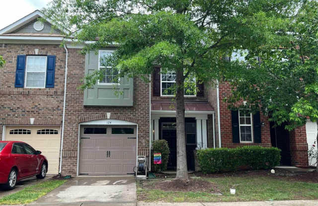 124 Longchamp Ln