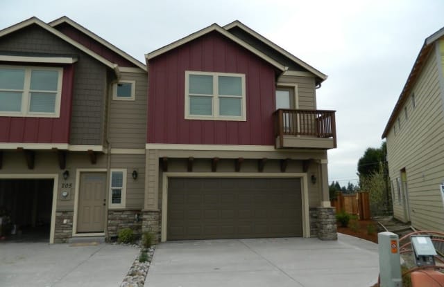 203 N 33rd Ct - 203 North 33rd Court, Ridgefield, WA 98642