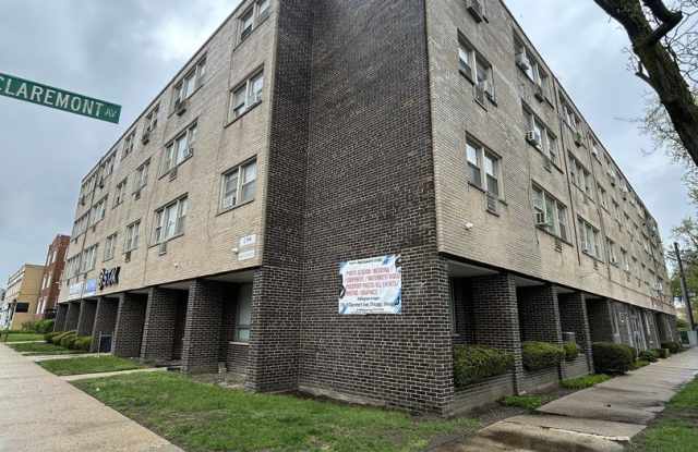 Photo of 7200 N Claremont Avenue unit: 401