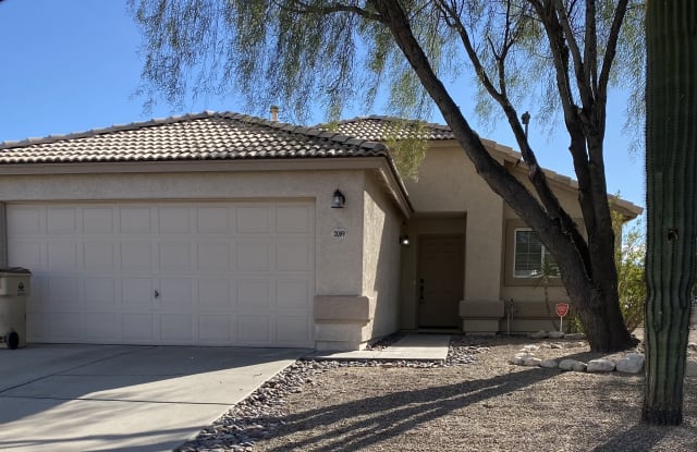 2089 W Cholla Vista Drive - 2089 West Cholla Vista Drive, Casas Adobes, AZ 85704