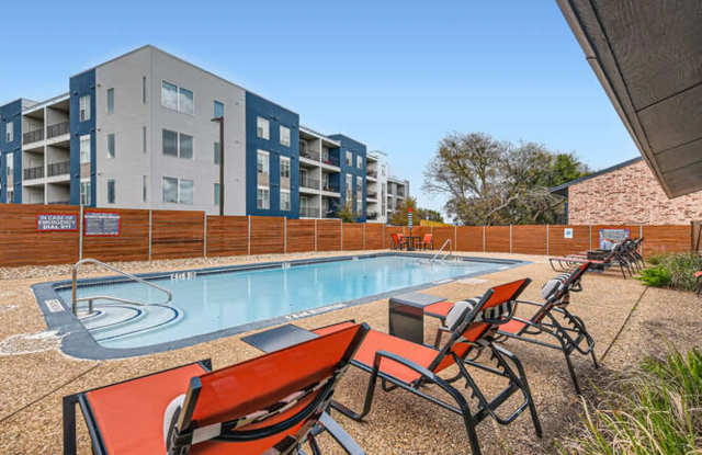 Hillside Place Apartment Homes