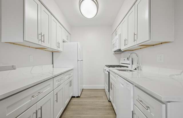 Crossings at Stanbridge