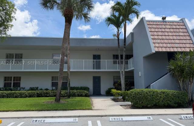 4261 W Palm Aire Dr