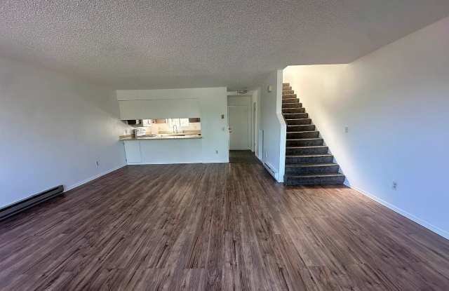 Photo of 557 Park St