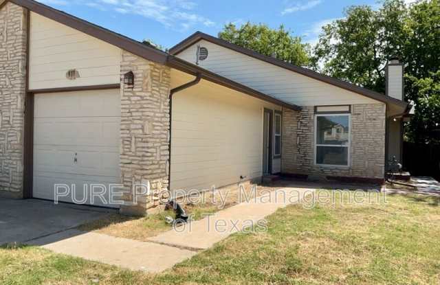 417-418 Parkhill Cv