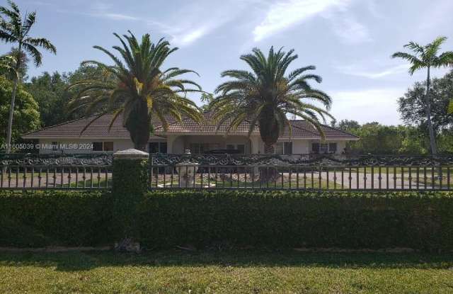 12275 SW 77th Ave