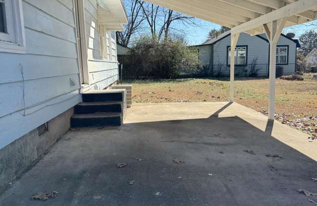 1107 Reynolds ST - W