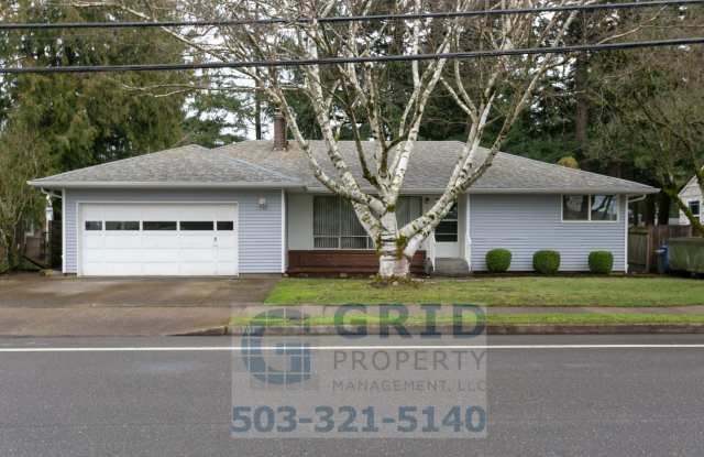 Spacious 3 Bedroom Ranch Home in SE Portland! - 1100 Southeast 130th Avenue, Portland, OR 97233