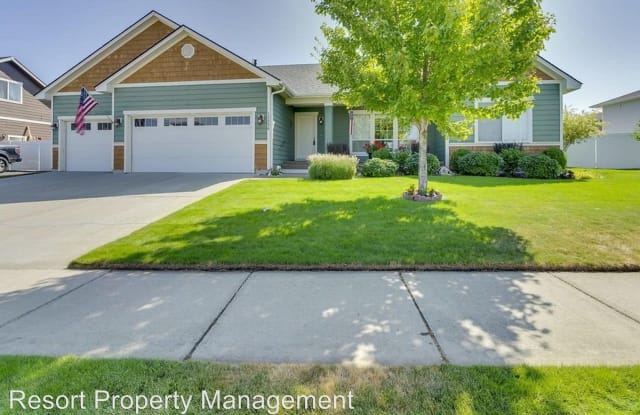 13556 Apollo St - 13556 North Apollo Street, Rathdrum, ID 83858