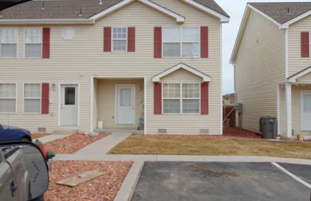 TWO STORY CONDO IN RIFLE!