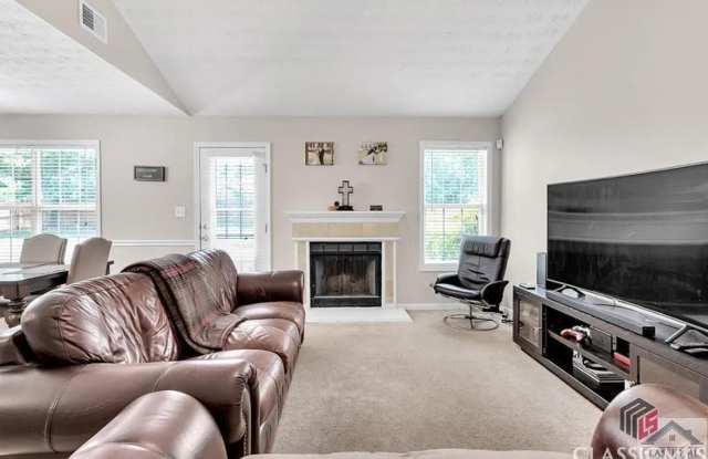 Beautiful 3 bed 2 bath house- Pet Friendly!