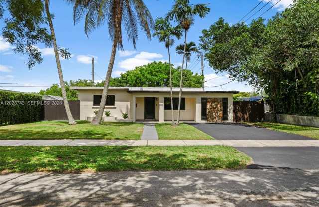 1700 SW 64th Ave