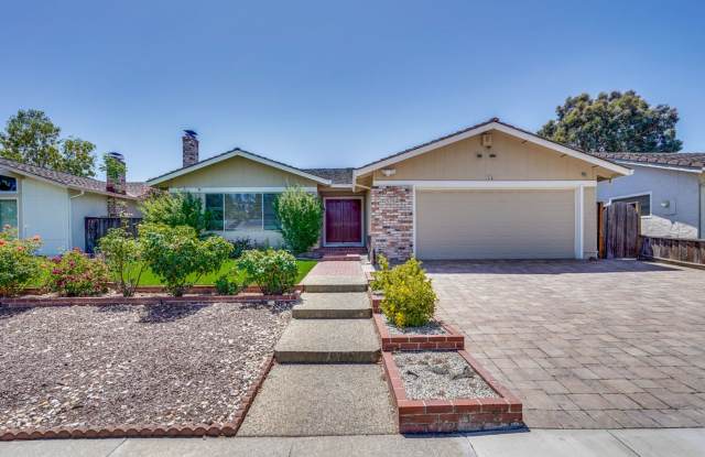 Photo of Bright and Spacious 3 Bed 2 Bath Single Family Home