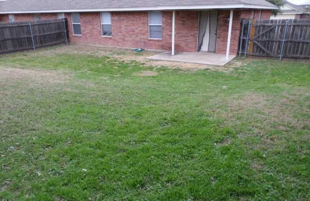 Duplex near Hewitt Park