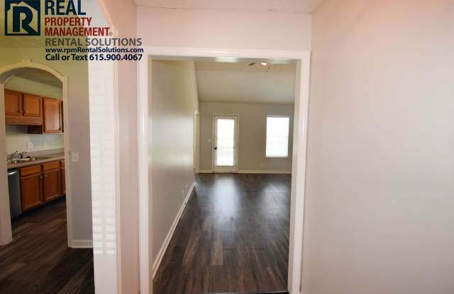 Fantastic 3 BR/2 BA single-story home in the middle of Murfreesboro!