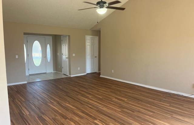 Great 3 Bedroom in Bentonville!