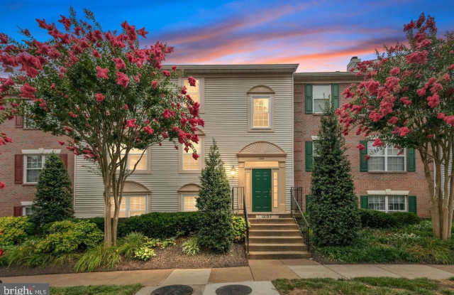 12107 GREEN LEDGE COURT