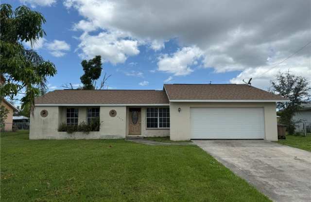 Photo of 4344 SW 7th Avenue