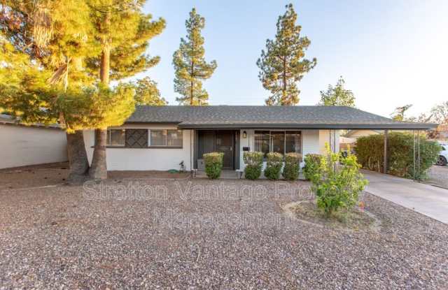 Photo of 111 E Manhatton Dr