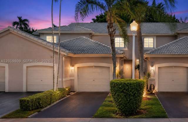2078 Madeira Dr