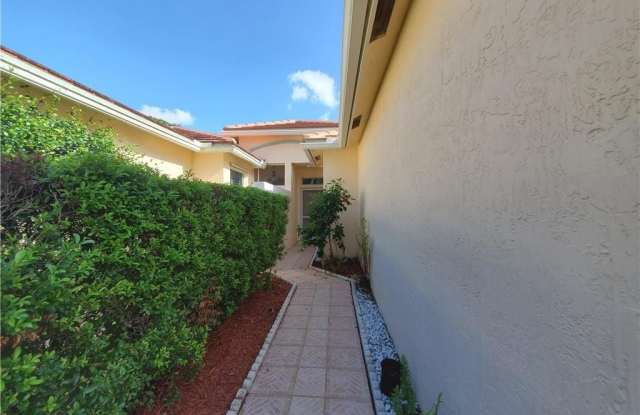 1393 SW Greens Pointe Way